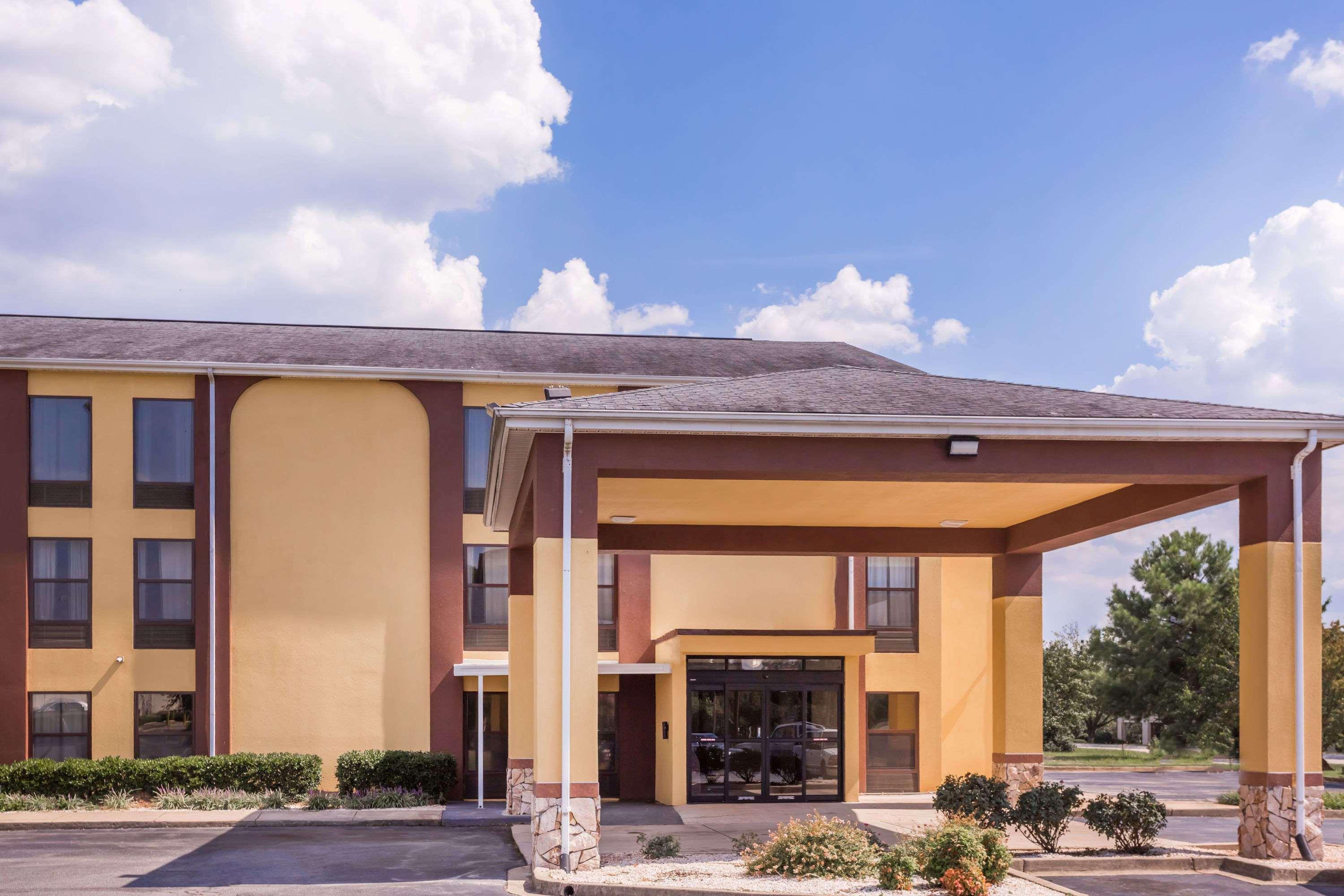 Quality Inn Спартанберг Экстерьер фото